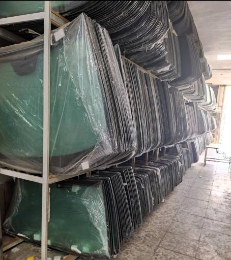 عکس شیشه اتومبیل احسان (بهرامی)