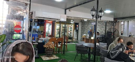 عکس رستوران و کبابسرای سیمرغ