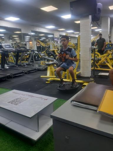 عکس باشگاه بدنسازی و پرورش اندام تاو