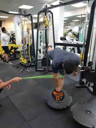 عکس باشگاه بدنسازی و پرورش اندام تاو