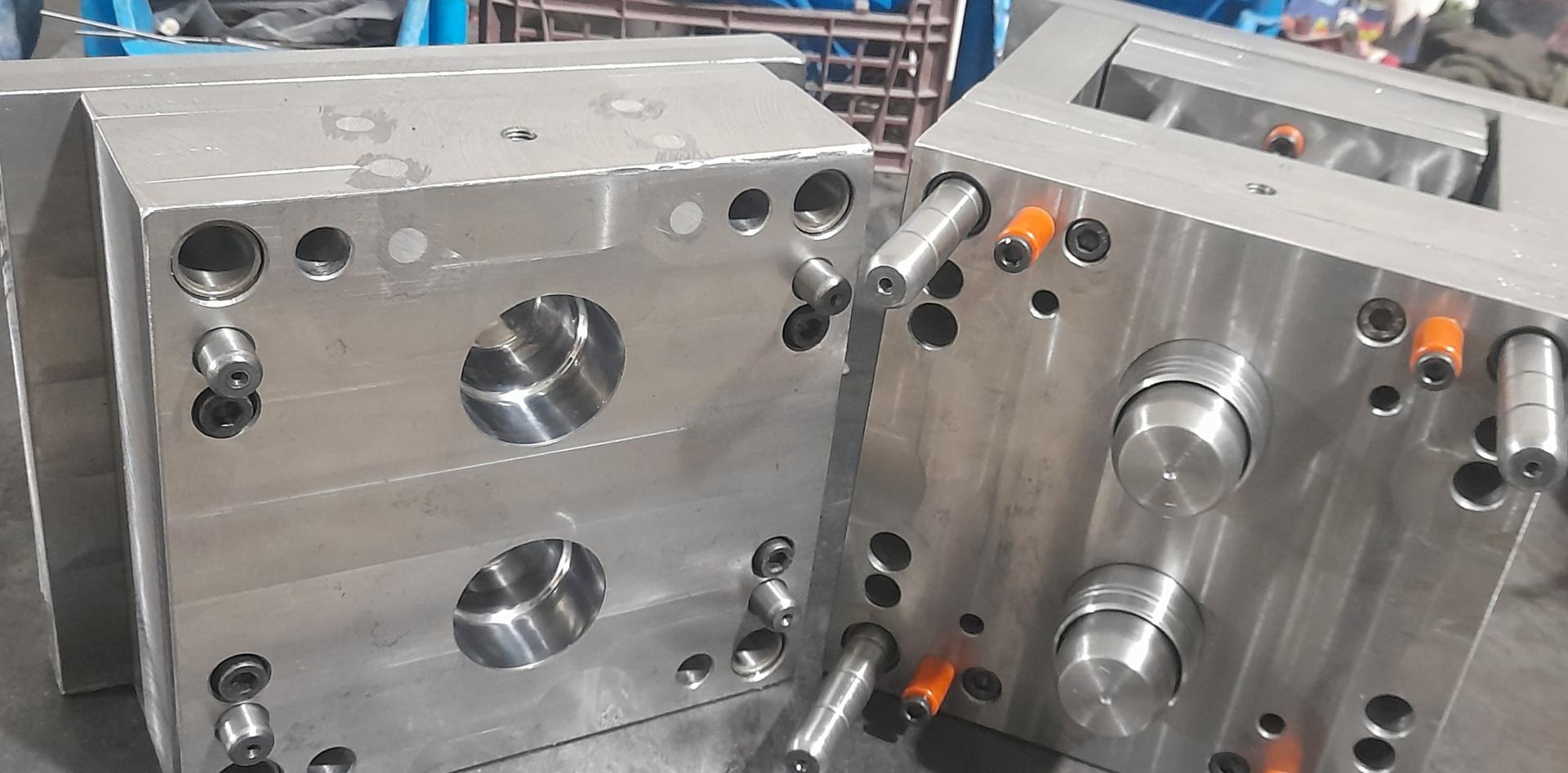 عکس قالبسازی پرهام پلاست 