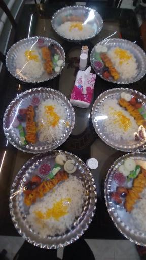 عکس سفره خانه باغ بهشت