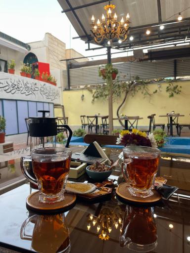 عکس کافه کتاب یک پاکت تهران