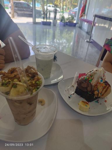 عکس بستنی تمشک آبی