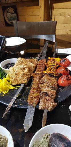 عکس رستوران شاندیز لاهیجان