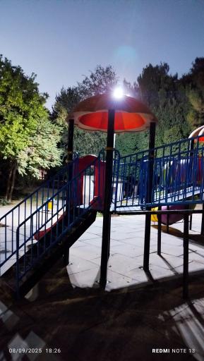 عکس زمین بازی کودکان