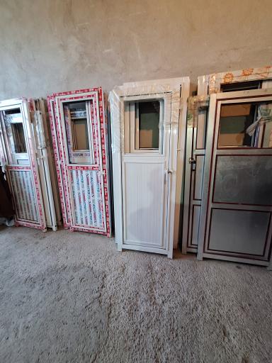 عکس درب و پنجره فروشی کاویانی