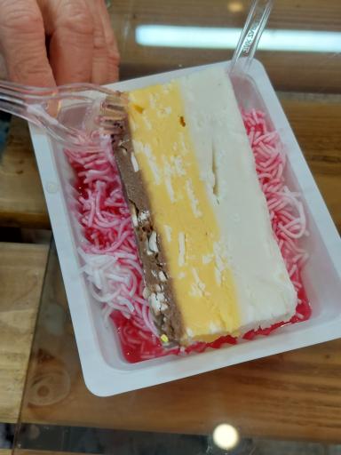 عکس آبمیوه بستنی پیمان