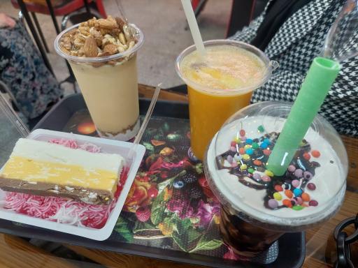 عکس آبمیوه بستنی پیمان