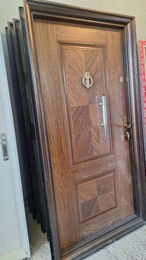 عکس درب و پنجره فروشی کاویانی