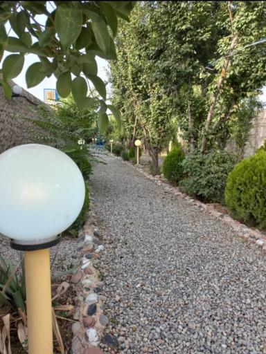 عکس سفره خانه سنتی باغ ایرونی