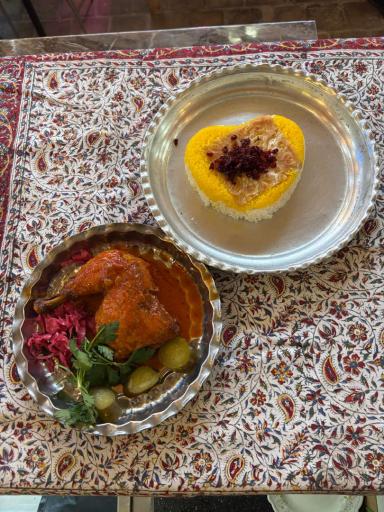 عکس رستوران و سفره خانه سنتی و تاریخی عباسی