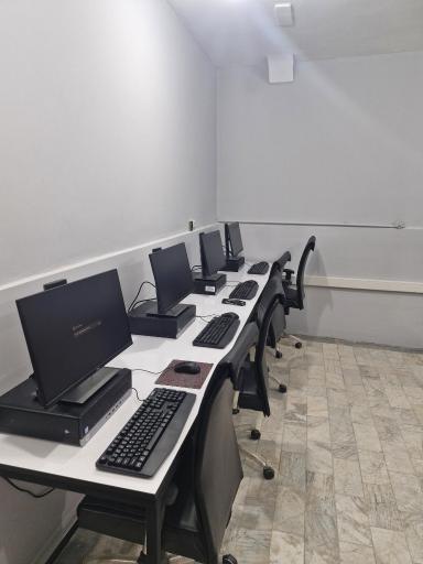 عکس آکادمی کیوبیت