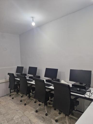 عکس آکادمی کیوبیت