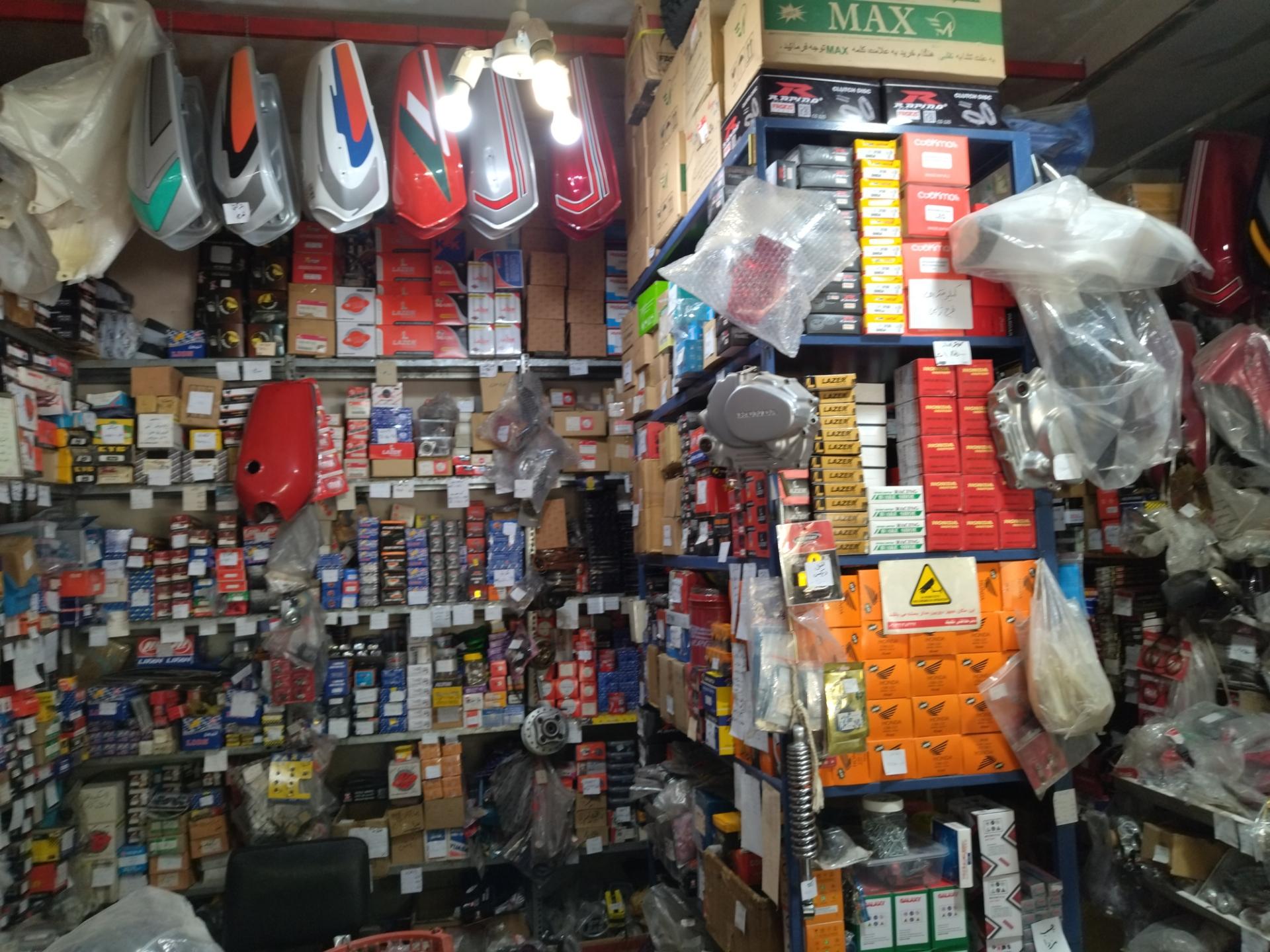 عکس فروشگاه یدک سیکلت پژمان