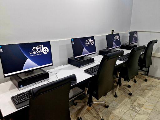 عکس آکادمی کیوبیت