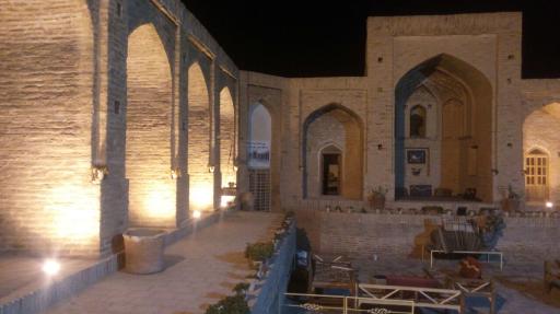 عکس کاروانسرای شاه عباسی سرایان