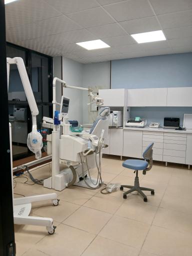 عکس دندانپزشکی دکتر هوشمندی