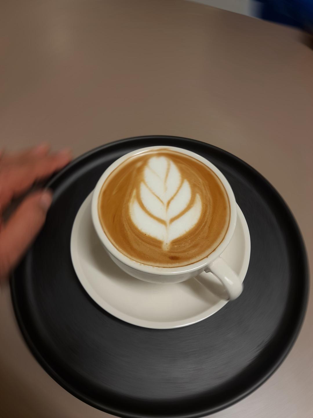 عکس کارخانه قهوه بکر قشم