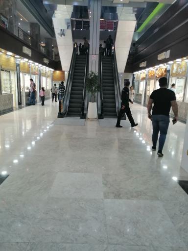 عکس مجتمع تجاری پارادایس