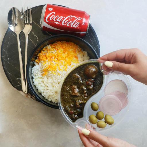 عکس کترینگ خاتون