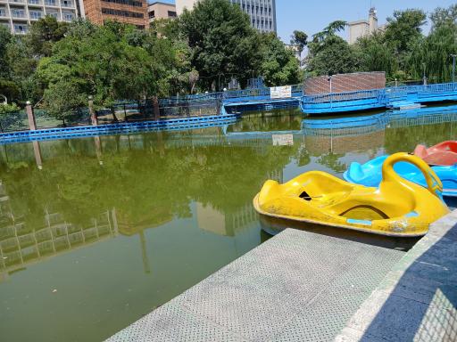 دریاچه پارک شهر