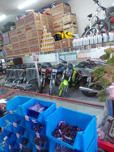 عکس فروشگاه لوازم یدکی و تعمیرگاه موتور سیکلت محمود (یزدهی)