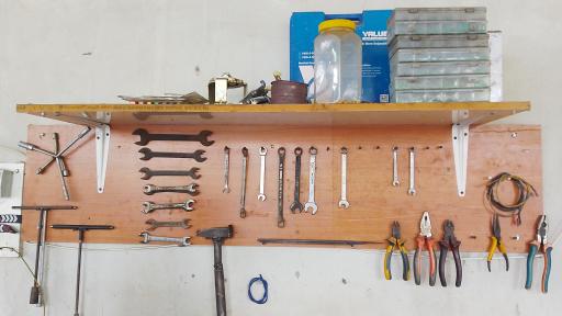 عکس کلینیک برق خودرو پروانی