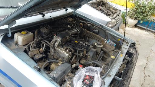 عکس کلینیک برق خودرو پروانی