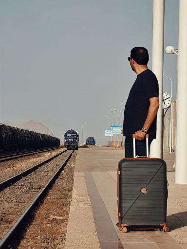 عکس ایستگاه راه آهن بجستان