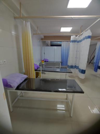 عکس خدمات پزشکی و پرستاری کوهنورد 