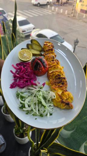 عکس چلوکبابی کلاهی