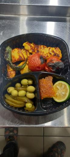 عکس کترینگ بگلو شعبه افق اکباتان