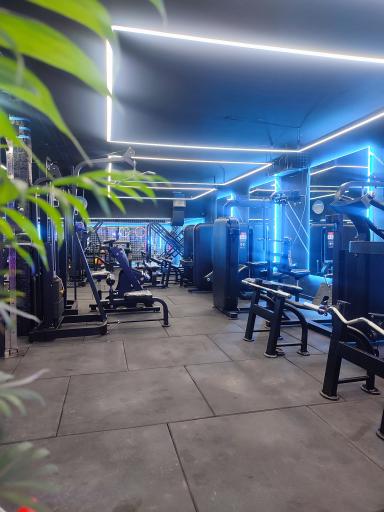 عکس باشگاه بدنسازی انفجار