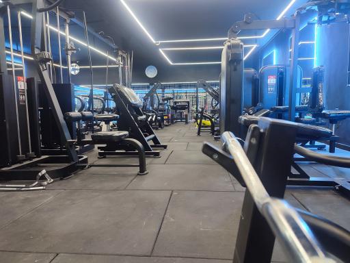 عکس باشگاه بدنسازی انفجار