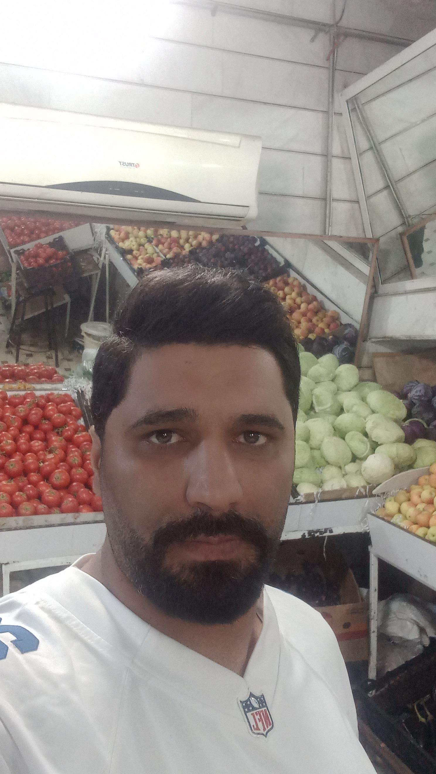 عکس میوه سرای گرزین