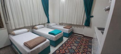 عکس زائر سرای مطلبی