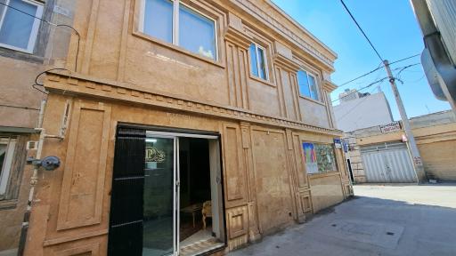 زائر سرای مطلبی