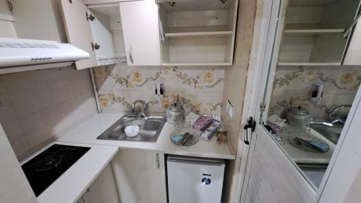 زائر سرای مطلبی