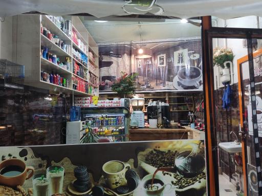 عکس کافه خوش و بش