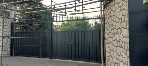 عکس نمایندگی خدمات پس از فروش مدیران خودرو کد ۴۲۵