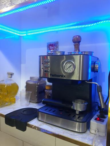 عکس سوپر مارکت مسافر