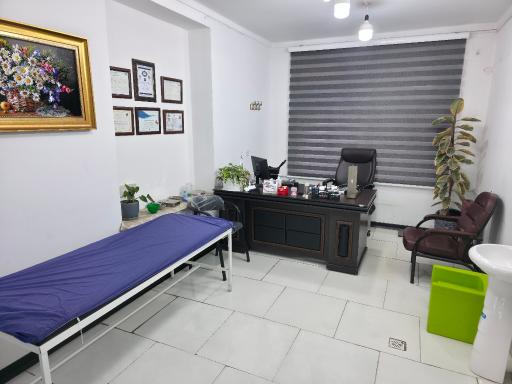 عکس درمانگاه شبانه روزی سلامت