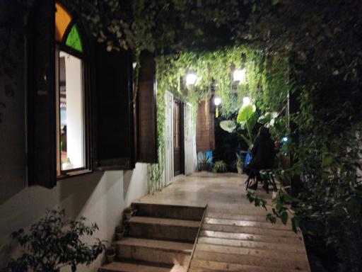 عکس کافه گالری کوچه