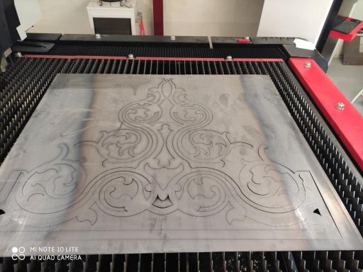 عکس برش لیزر داصاد