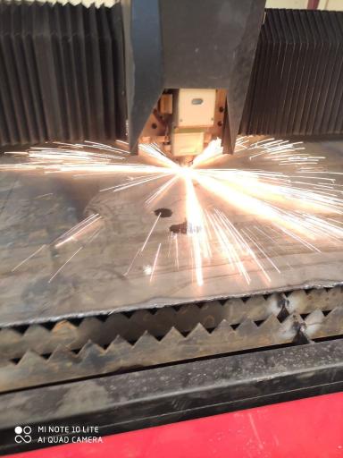 عکس برش لیزر داصاد