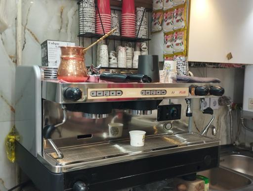 عکس بستنی فروشی حاج میرزا