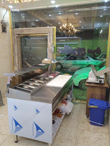 عکس ساندویچ سرد وستا