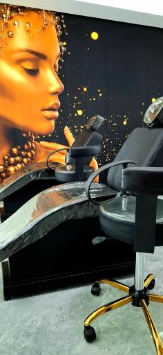 عکس آموزشگاه و سالن زیبایی مو به مو