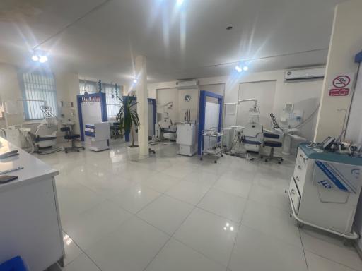 عکس کلینیک دندانپزشکی ستاره (دکتر سید امین لایق و زهرا رضائی)